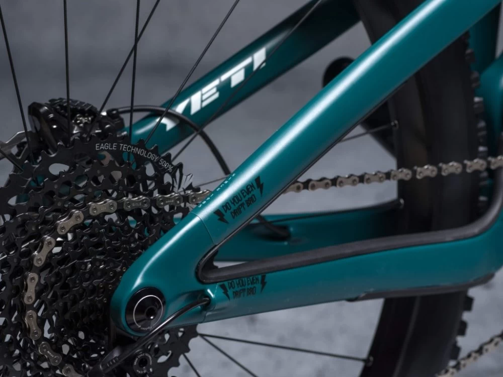 Dyedbro Clear Black Logo Matt - Image 4