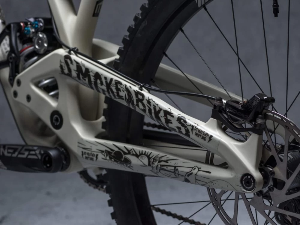 Dyedbro Fluor Black - Image 2